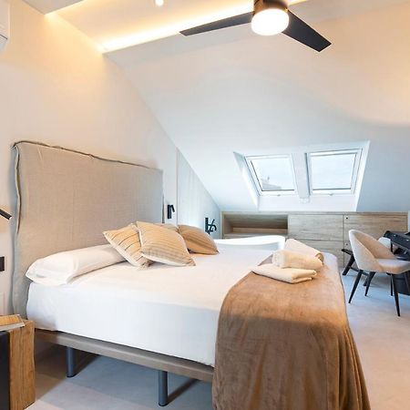 Magnificent Renovated 2Bd 2Bth Duplex With Terrace - City Centre Malaga Ngoại thất bức ảnh